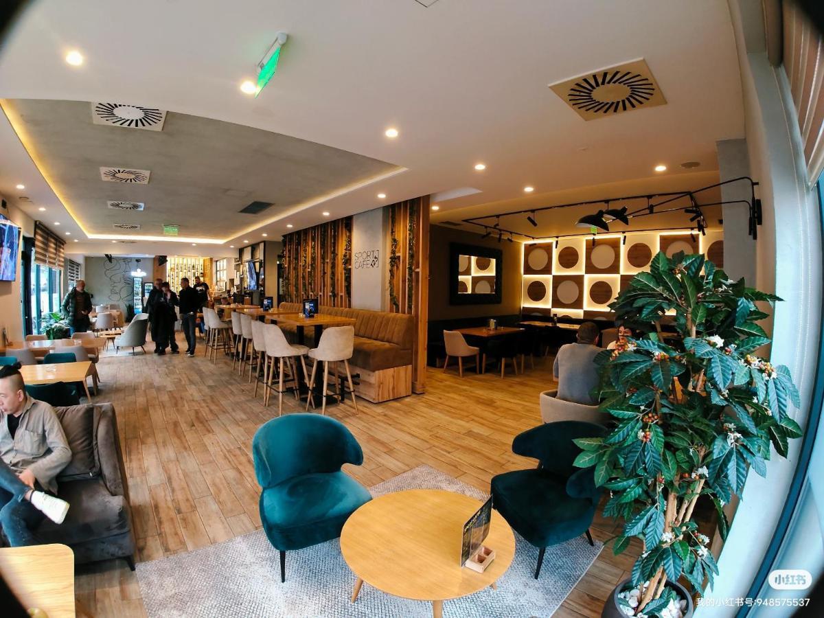 H.T Hotel Belgrado Esterno foto